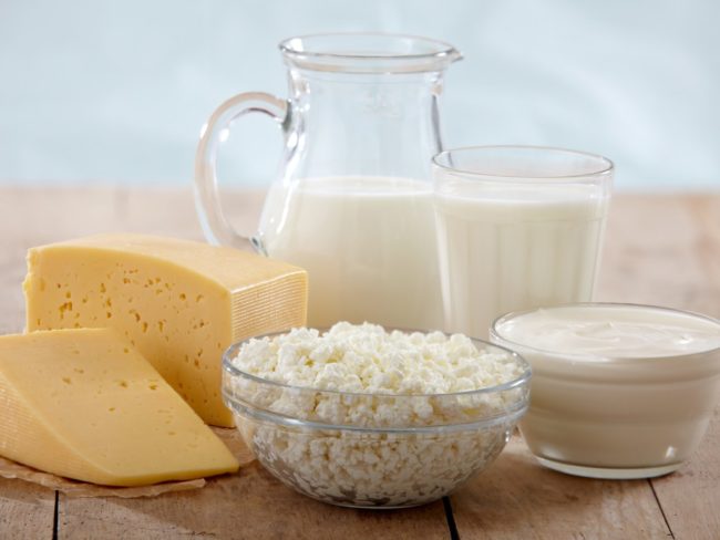 Кисломолочные продукты кефир сыр молоко ряженка