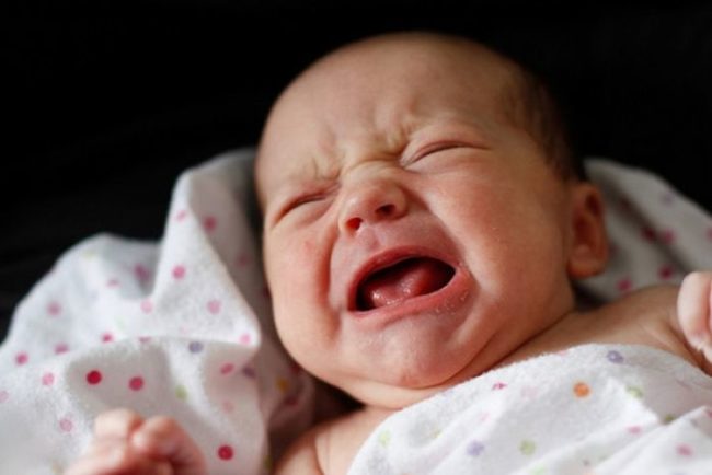 Плач новорождённого малыша